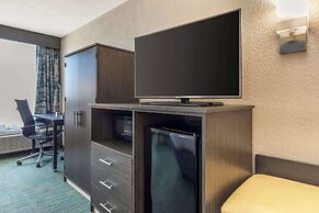 Comfort Inn Dallas North Love Field Airport