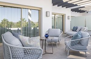 Dionis Boutique Hotel & Spa