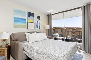 Aloha Chic Penthouse Vistas