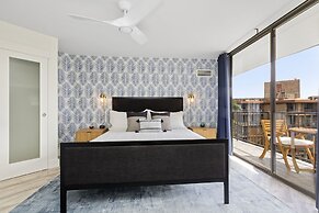 Aloha Chic Penthouse Vistas