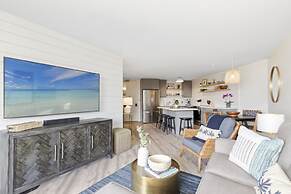 Aloha Chic Penthouse Vistas