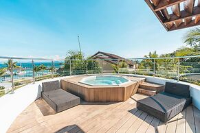 Penthouse With Jacuzzi Near the sea C2