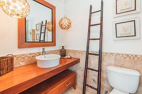 Penthouse With Jacuzzi Near the sea C2