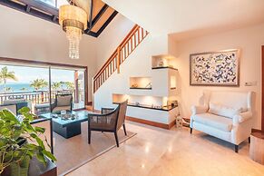 Penthouse With Jacuzzi Near the sea C2