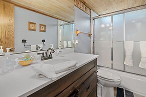 Summit Mountain Lodge