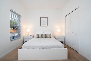 Amazing 4Bd Screened Pool Close to Disney 4572