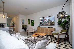 Charming 3Bd Close to Disney @ Festival 1026