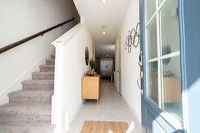 Charming 3Bd Close to Disney @ Festival 1026