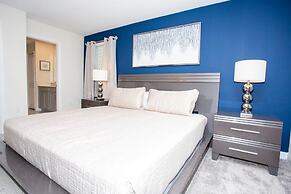 Fantastic Eight Bedrooms SF w/ Screened Pool at Storey Lake Resort 288