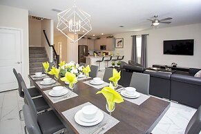 Fantastic Eight Bedrooms SF w/ Screened Pool at Storey Lake Resort 288