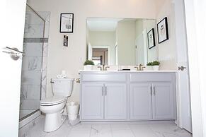 Fantastic Eight Bedrooms SF w/ Screened Pool at Storey Lake Resort 288