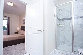 Fantastic Eight Bedrooms SF w/ Screened Pool at Storey Lake Resort 288