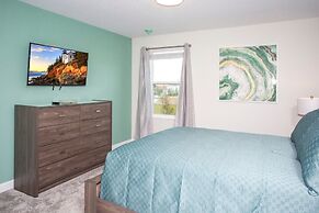 Fantastic Eight Bedrooms SF w/ Screened Pool at Storey Lake Resort 288
