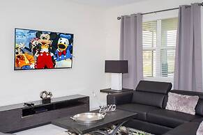 Fantastic Eight Bedrooms SF w/ Screened Pool at Storey Lake Resort 288