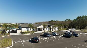 Fantastic Eight Bedrooms SF w/ Screened Pool at Storey Lake Resort 288