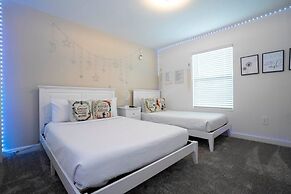 Gorgeous 4 Bd w/ Pool @ Storey Lake Resort 2653