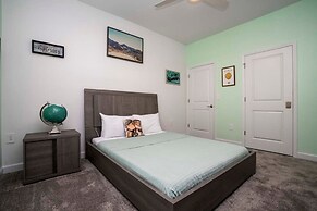 Gorgeous 4 Bd w/ Pool @ Storey Lake Resort 2653