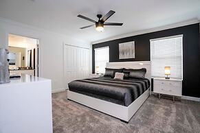 Gorgeous 4 Bd w/ Pool @ Storey Lake Resort 2653