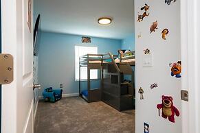 Gorgeous 4 Bd w/ Pool @ Storey Lake Resort 2653