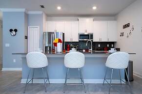 Gorgeous 4 Bd w/ Pool @ Storey Lake Resort 2653