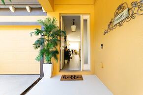 Gorgeous 4 Bedroom w/ Pool Close to Disney 920