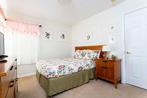 Gorgeous 4 Bedroom w/ Pool Close to Disney 920