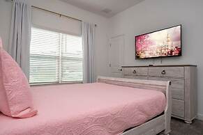 Gorgeous 4Bd with Pool @ Storey Lake Resort 4475