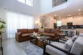 Gorgeous 5Bd Screened Pool at Champions Gate 1125