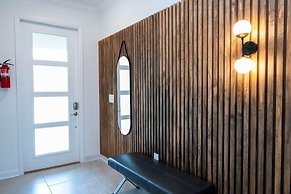 Gorgeous 5Bd Screened Pool at Champions Gate 1125