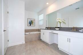 Gorgeous 5Bd Screened Pool at Champions Gate 1125