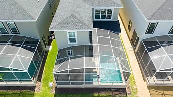 Gorgeous 5Bd Screened Pool at Champions Gate 1125