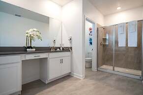 Gorgeous 5Bd Screened Pool at Champions Gate 1125