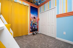 Gorgeous 5Bd Screened Pool at Champions Gate 1125