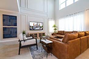 Gorgeous 5Bd Screened Pool at Champions Gate 1125