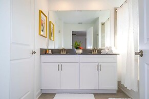 Marvelous 5Bd w/ Pool Close to Disney @ Storey Lake 2629