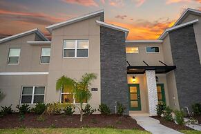 Marvelous 5Bd w/ Pool Close to Disney @ Storey Lake 2629