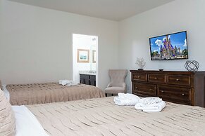 Marvelous 7 Bd w/ Pool Close to Disney @ Solterra 6086