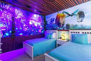 Marvelous 7 Bd w/ Pool Close to Disney @ Solterra 6086