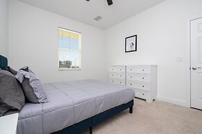 Splendid 4Bd Close to Disney @ Holly Village 132