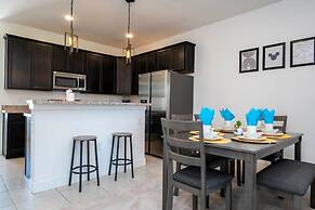 Splendid 4Bd Close to Disney @ Holly Village 132