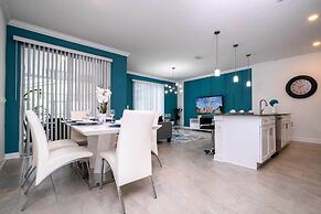 Stunning 4 Bd Close to Disney @ Storey Lake 2569