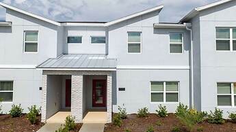 Stunning 4 Bd Close to Disney @ Storey Lake 2569