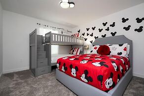 Stunning 4 Bd Close to Disney @ Storey Lake 2569