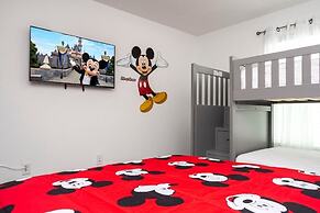 Stunning 4 Bd Close to Disney @ Storey Lake 2569