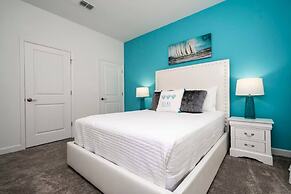 Stunning 4 Bd Close to Disney @ Storey Lake 2569