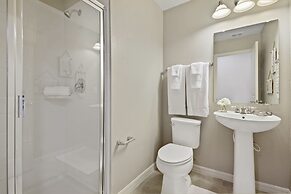 Stunning 4 Bd w/ GameRoom Close to Disney 5110