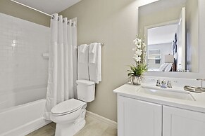 Stunning 4 Bd w/ GameRoom Close to Disney 5110