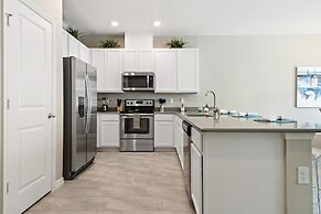 Stunning 4 Bd w/ GameRoom Close to Disney 5110