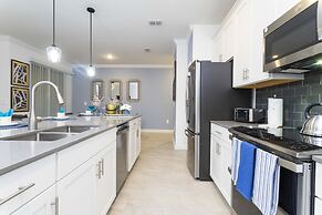 Stunning 4 Bd w/ Pool Close to Disney at Champions Gate 1158