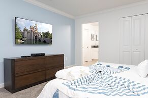 Stunning 4 Bd w/ Pool Close to Disney at Champions Gate 1158